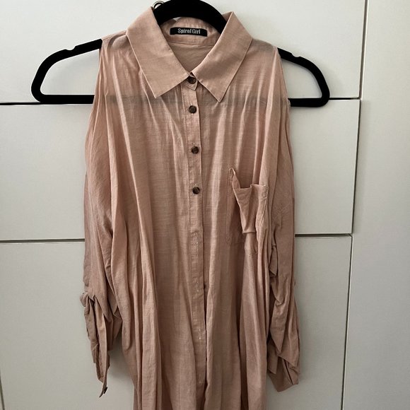 Off Shoulder Spiral Girl Shirt - Picture 1 of 1